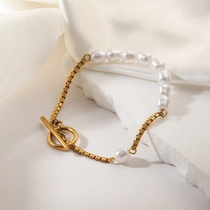 Elegantes 18K vergoldetes Edelstahlarmband mit weißen Perlen und T-Verschluss für Damen