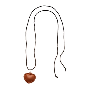Collier vintage avec pendentif cœur en similicuir et cordon tressé pour femme