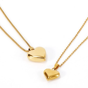 3D heart pendant necklaces in 18k gold plated titanium steel with mirror finish