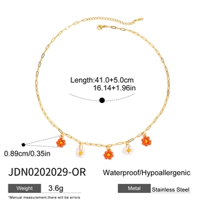 Detail of stainless steel necklace with orange and white flowers, 41+5cm chain size