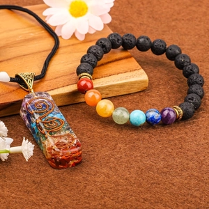 Set gioielli Chakra con ciondolo luna in pietre colorate e bracciale in pietra vulcanica