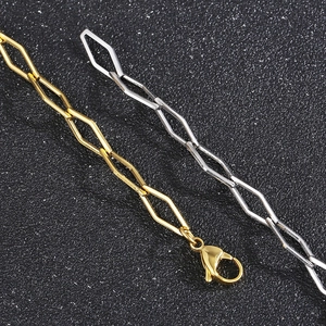 Minimalist geometric titanium steel necklace in gold and silver with rhombic chain links