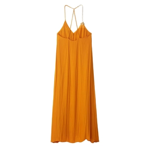 Robe midi en satin plissé orange avec fines bretelles et détails de chaîne dorée