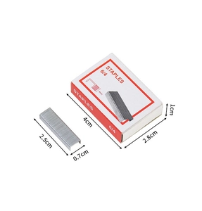 Detailed size specifications for 6/4 silver staples showing packaging and staple row dimensions
