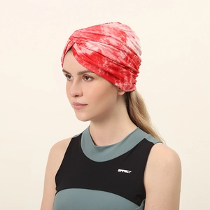 Women street style tie-dye headscarf beanie hat with red and white pattern on model