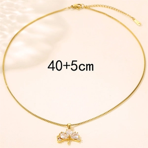 Minimalist gold fan-shaped ginkgo leaf necklace with zircon stones and 40+5cm length