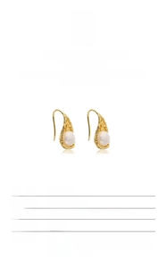 Detailed spec sheet showing 18k gold plated hollow cage earrings with freshwater pearls