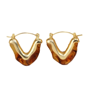 Elegant gold U-shape earrings featuring vintage brown tortoiseshell resin geometry