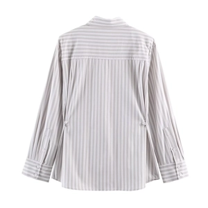 Camicia in popeline a righe verticali grigie e bianche con spalline vista posteriore