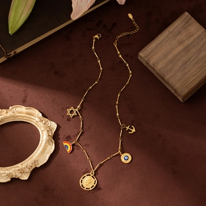 Collier doré en acier inoxydable avec étoile de David et pendentifs arc-en-ciel
