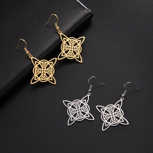 Symmetrische keltische Hexenknoten-Ohrhänger aus Edelstahl in Gold und Silber