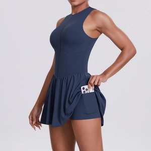 Abito da tennis blu scuro da donna con collo alto e pratica tasca laterale per telefono