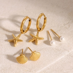 Ensemble de boucles d'oreilles étoile de mer et coquillages dorés avec perles blanches