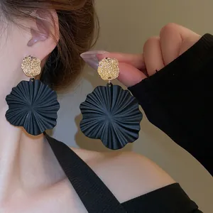 Vintage Statement Schwarze Spiral Blume Tropfen Ohrringe Gold Hammerschlag Metall 925 Sterling Silber Stift Schmuck Damen