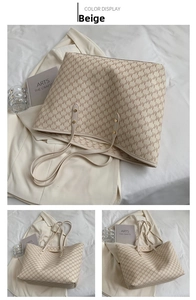 Dettaglio della borsa shopping beige monogram con cinturini in pelle e rivetti metallici