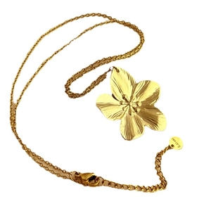 Elegant gold-tone stainless steel flower pendant necklace with fine textured petals