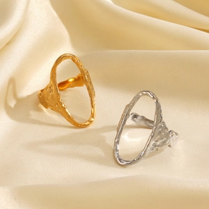Lava hammer textured oval rings in gold and silver finish with hollow geometry design