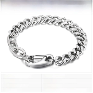 Vue détaillée du bracelet gourmette en acier inoxydable argenté, dimensions 210mm x 10mm