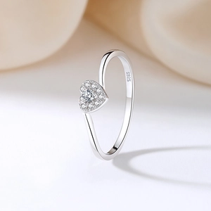 Elegant S925 sterling silver heart ring with sparkling micro-pave zircon crystals