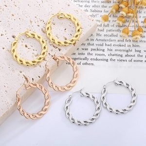 Boucles d'Oreilles Créoles Torsadées en Acier Inoxydable pour Femmes Bijoux de Mode Plaqué Or Argent Or Rose
