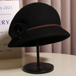Cappello cloche vintage in lana nera da donna con fiore 3D e fascia decorativa