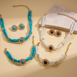 Bohemian double-layer necklace set with tiger eye and turquoise beads on stone decor