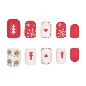 Christmas press-on nails with red reindeer, snowflake patterns and matte finish