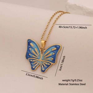 Detailansicht der Maße der goldenen Tulpenkette und des blauen Emaille-Schmetterlings