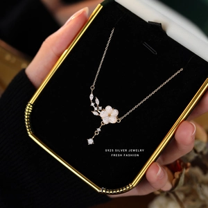 Elegant S925 sterling silver peach blossom necklace with mother of pearl and cubic zirconia