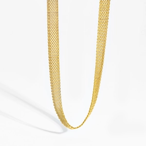 Minimalist 8mm gold mesh choker necklace with detailed metallic weave for women