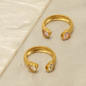 18k vergoldeter Edelstahlring in C-Form mit rosa und klarem Herz-Zirkonia-Stein