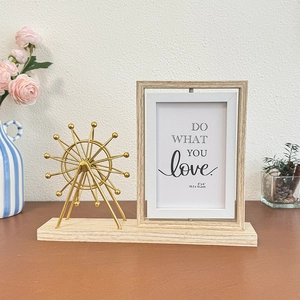 Creative Ferris wheel rotating 4x6 picture frame with gold metal and wooden base