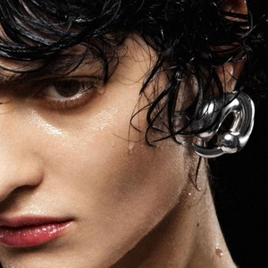 Modern irregular fluid silver stainless steel ear cuff for women with liquid metal finish