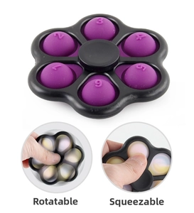 Fidget spinner a fiore con bolle pop-it viola numerate e doppia modalità di sollievo stress