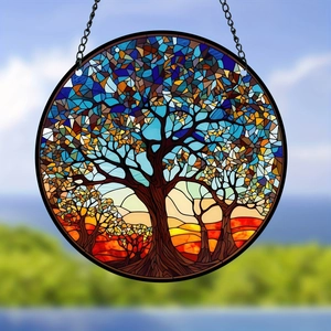 Détail de l'ornement arbre de vie en acrylique avec cadre en métal noir et chaîne
