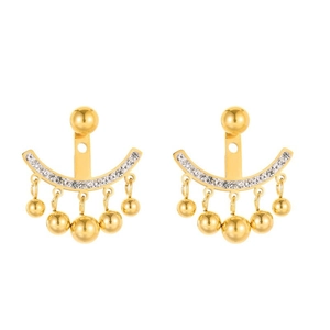 Boucles d'oreilles franges dorées avec des accents de zircon blanc et perles sur fond blanc