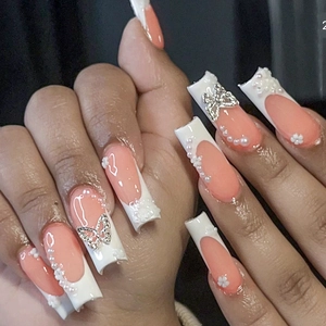 Long Coffin Press On Nails White French Tip 3D Silver Rhinestone Butterfly Artificial Pearl White Flower Sweet Luxury Glossy Manicure For Women