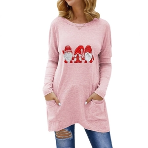 Pink long-sleeve Christmas T-shirt with gnomes print, loose fit and side pockets