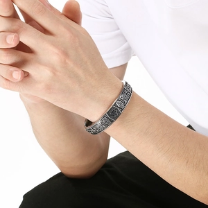 Vintage Viking runes bangle with double wolf heads in antique silver finish for men