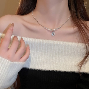 Silver teardrop pearl necklace for women featuring high-quality zircon accents and elegant design