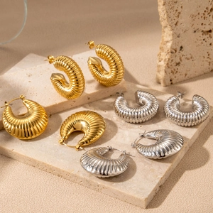 Chunky C Shape Hoop Earrings Stainless Steel Croissant Screw Thread Minimalist High Polish Stainless Steel Earring Post