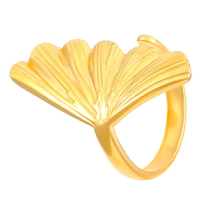 Elegante anillo abierto de acero inoxidable con hoja de ginkgo dorada y textura natural