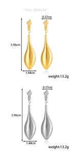Detailed dimensions of teardrop tassel earrings in gold and silver showing height and weight