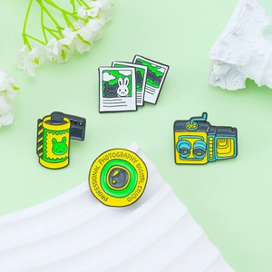Vintage Camera Film Roll Enamel Pins Alloy Photography Badge Brooch Cartoon Fashion For Backpack Jacket Unisex