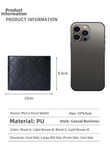 Tabella taglie dettagliata del portafoglio nero trapuntato accanto a uno smartphone