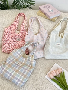 Minimalist aesthetic plaid and printed canvas shoulder tote bags for casual shopping