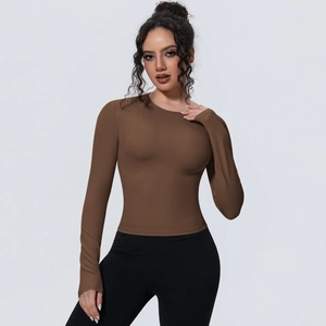 T-shirt de yoga marron café à manches longues et tissu de compression respirant