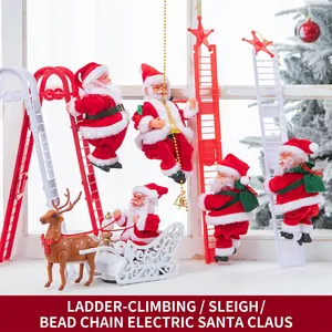 Père Noël électrique grimpant une échelle rouge sur fond de décor de Noël