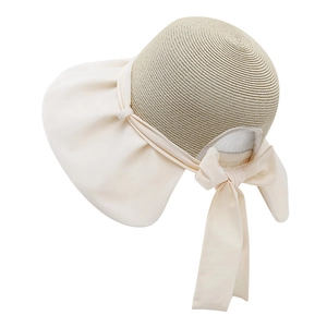 Chapeau de soleil élégant en paille à large bord avec nœud ruban et protection UV