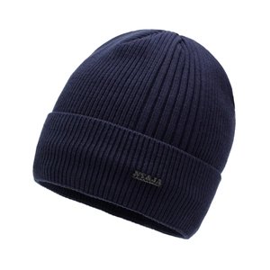 Men's winter knit beanie in navy blue with thick ribbed texture and brand metal plaque
